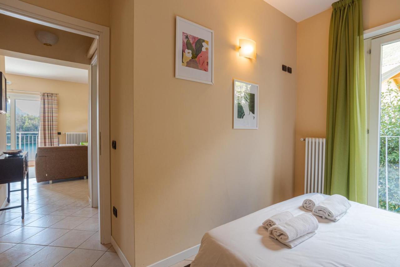 Lake Como Apartment With Balcony And Private Parking Ossuccio Exteriör bild
