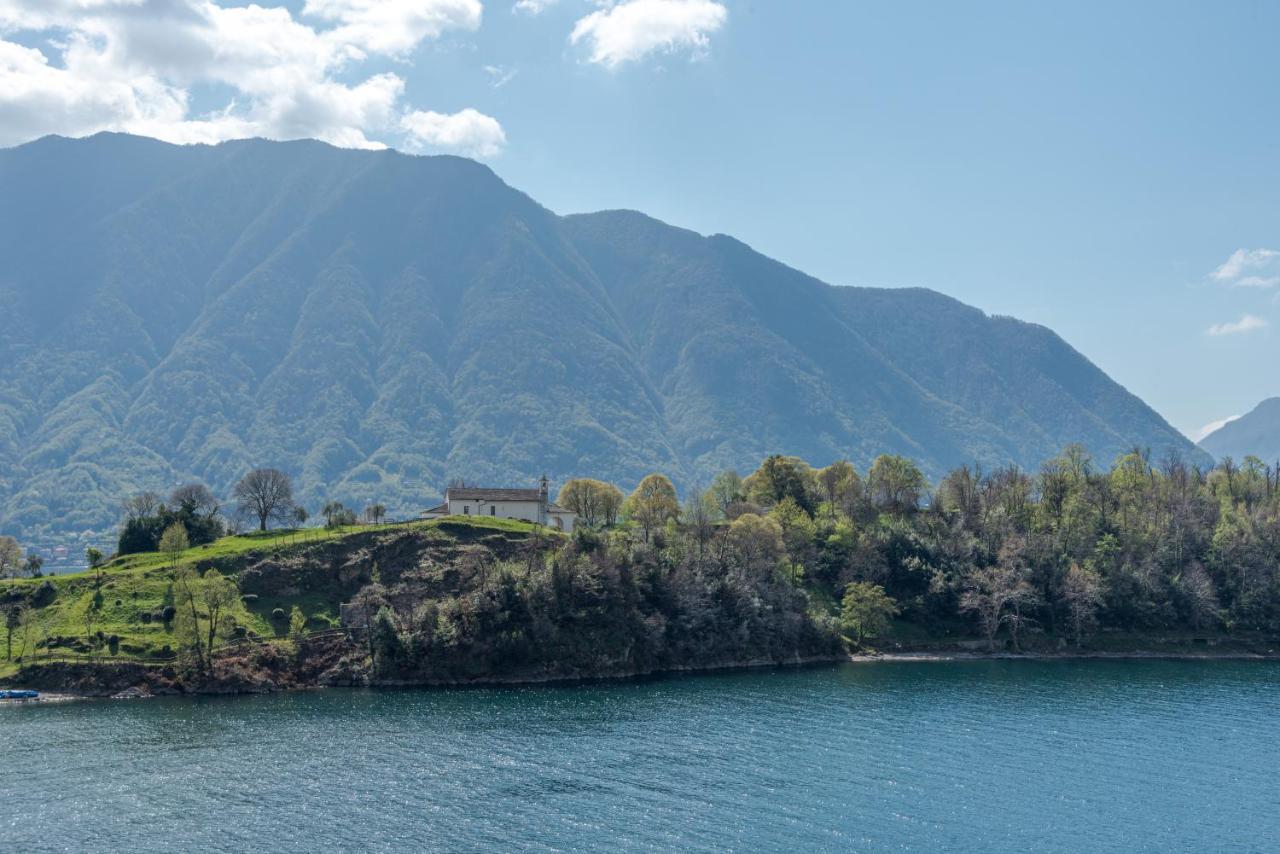 Lake Como Apartment With Balcony And Private Parking Ossuccio Exteriör bild